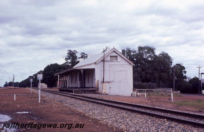 P12520
Station building, Gingin, end view north side MR line
