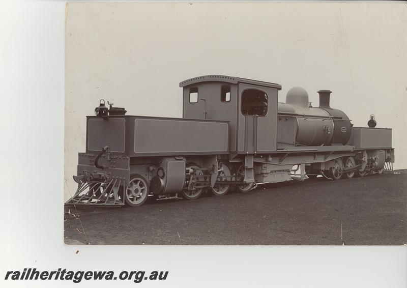 P12552
M class Garratt loco, end and side view, in photographic livery, builders photo. (scanned print located in MC1B2G)
