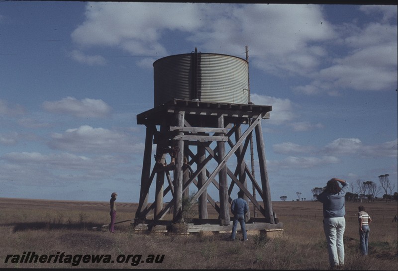 P13131
Water tower with a cylindrical 10,000 gallon tank, Formby, TO line, ARHS members L-R David York, Carl King, Joe Moir and Ian Milne around the tank
