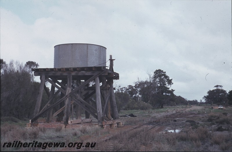 P13278
Water tower, cylindrical 10,000 gallon tank, Nookanellup, DK line, end and trackside view
