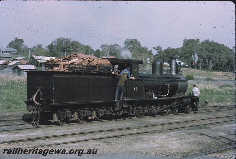 P13816
G class 71, Yarloop, SWR line, ARHS visit, end and side view
