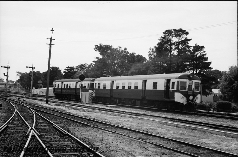 P14001
Two ADG class railcars on a suburban service, colour light signal semaphore signals, Subiaco, ER line
