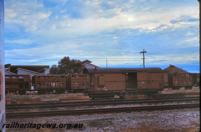 P14289
Brakevan Z Class 110, side view, 4-wheeled CXB class sheep wagons, 4-wheeled BE class cattle wagons, side view, Midland, ER line.
