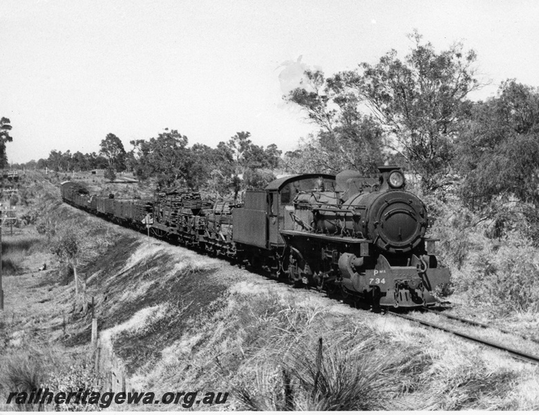 P14630
PMR class 734, Burekup, SWR line, with a Perth bound goods.

