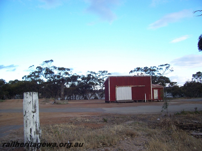 P15087
Goods shed, Out of Shed, Ongerup, TO line, distant rear view
