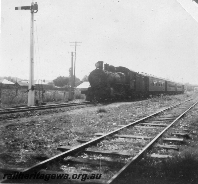 P15145
Unidentified E class steam locomotive bringing the 'Midnight Horror' into Bunbury, SWR line
