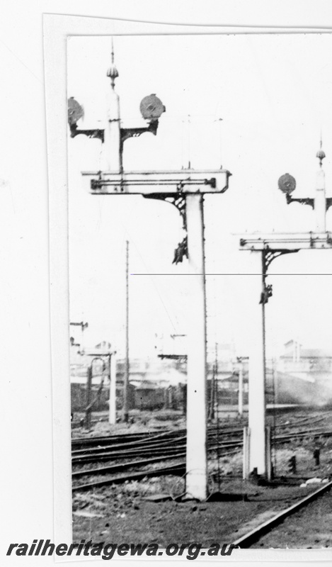 P16328
Disc signals, bracket signals, Perth
