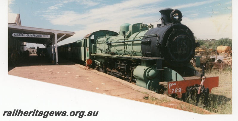 P16501
PMR class 729, platform, canopy, station nameboard, preserved at Coolgardie rail museum, side and front view
