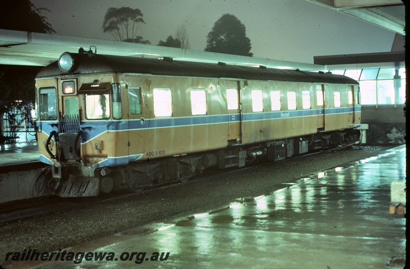 P16662
ADGV class 603 railcar, platforms, roof, Midland station, ER line, front and side view
