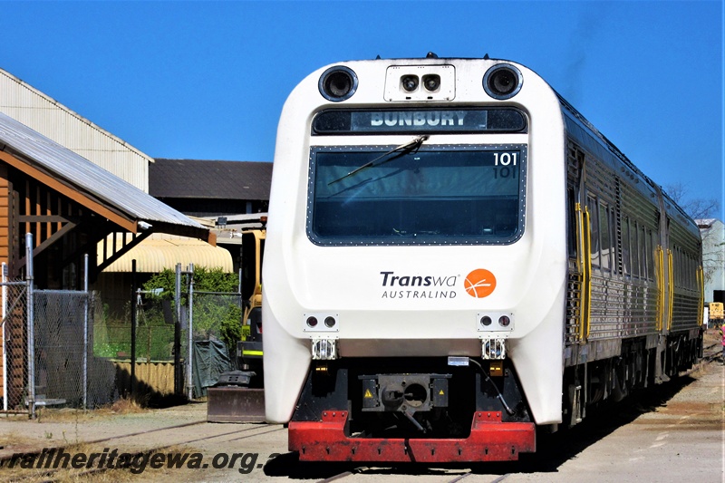 P16891
PTA Australind railcar ADP class 101 trailing ADP class 103 through the Rail Transport Museum site, Bassendean, en route to UGL for servicing, mainly an end view.
