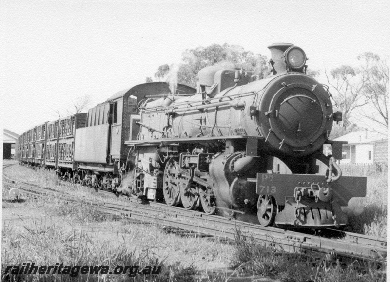 P17203
PM class 713, on goods train, point lever, shed, Grass Valley, EGR line
