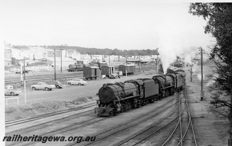 P17236
V class 1205 and V class 1222, double heading goods train No 11, arriving Narrogin yard, GSR line
