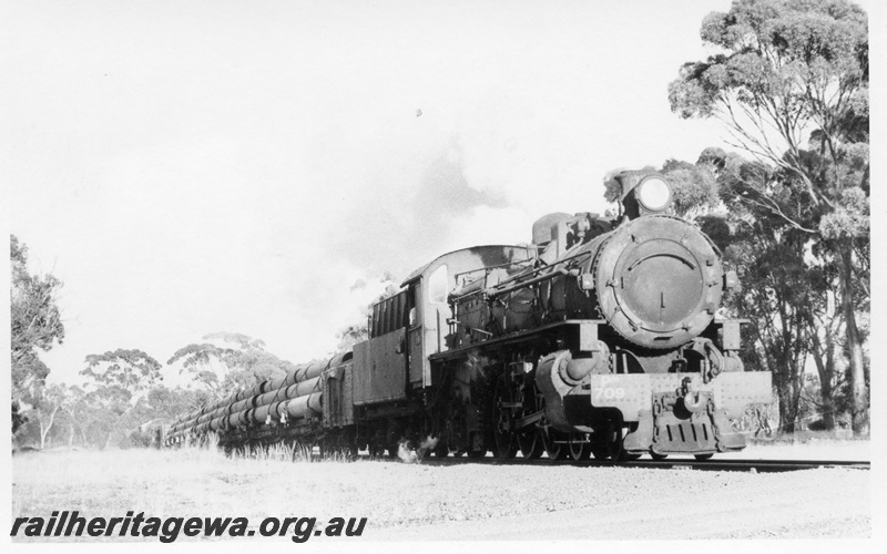 P17394
PM class 709, on No 47 Narrogin to Corrigin goods train, 165 mile peg, NMW line
