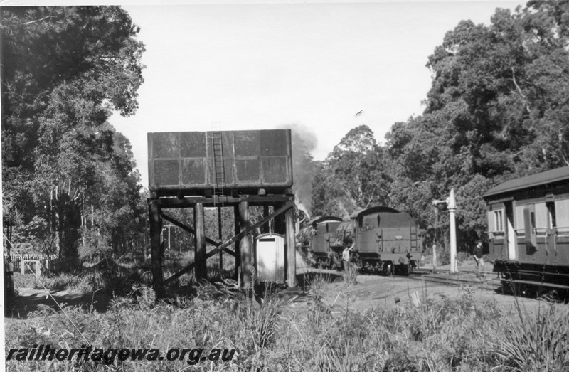 P17545
W class 908, W class 927, watering at Cambray, van (part), water tower with a 25,000 gallon cast iron tank, WN line, ARHS Reso tour. See also P18103
