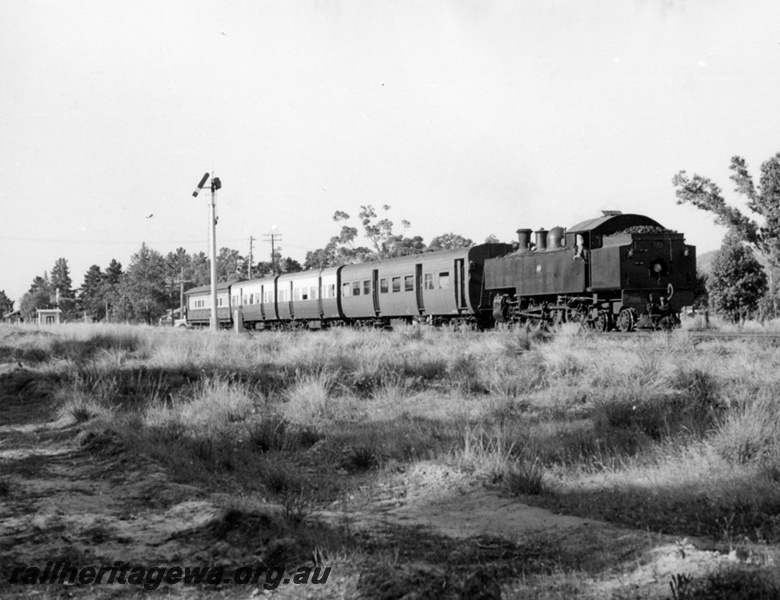 P17675
DD class 588, bunker first, on 4:50 pm Perth to Armadale passenger service,consist of AKB class 60, AJ class, AJ class, AU class,  lower quadrant semaphore signal, south of Kelmscott, SWR line
