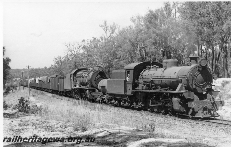 P18108
W class 920, S class 546 steam locomotives at the head of a goods train near Shotts, BN line, front and side view of leading locomotive.

