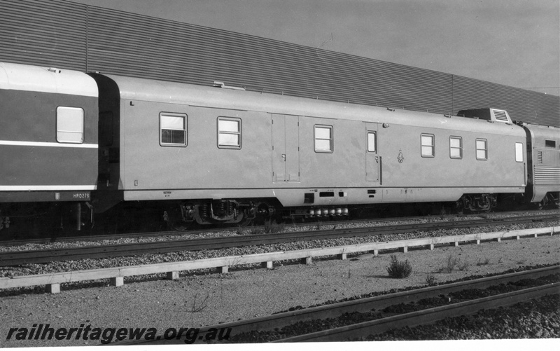 P18233
Commissioner's car (carriage) WAL class 951, crest on the side, side view, East Perth Terminal.
