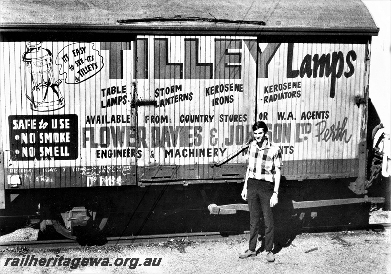 P19305
D class 1184 four wheel van with an advertisement for 