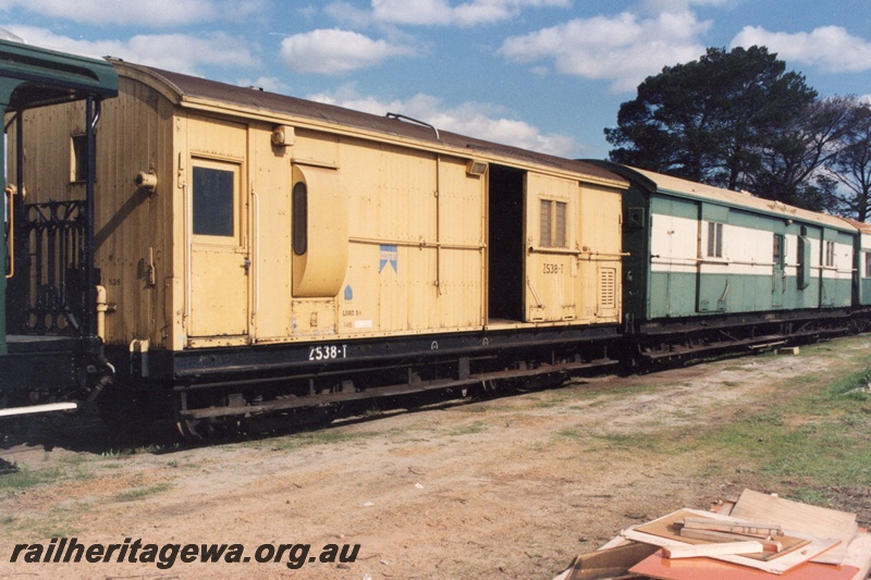 P19380
1 of 3 views of Z class 538T brakevan, yellow livery, on the line through the Rail Transport Museum, end and side view
