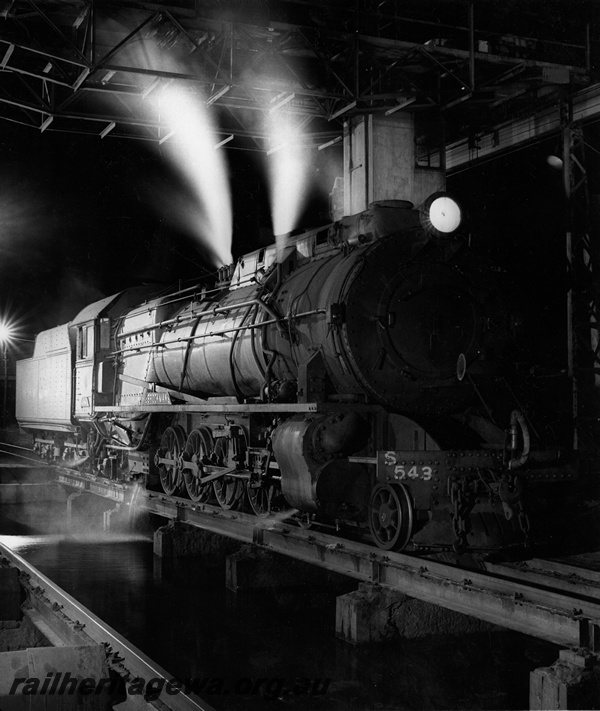 P20625
S Class 543, droppping fire, Collie loco depot, ashpit, similar to P20224
