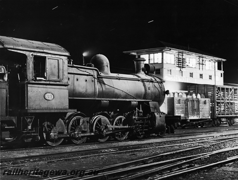 P20650
F Class 461, Brunswick Junction, signal cabin

