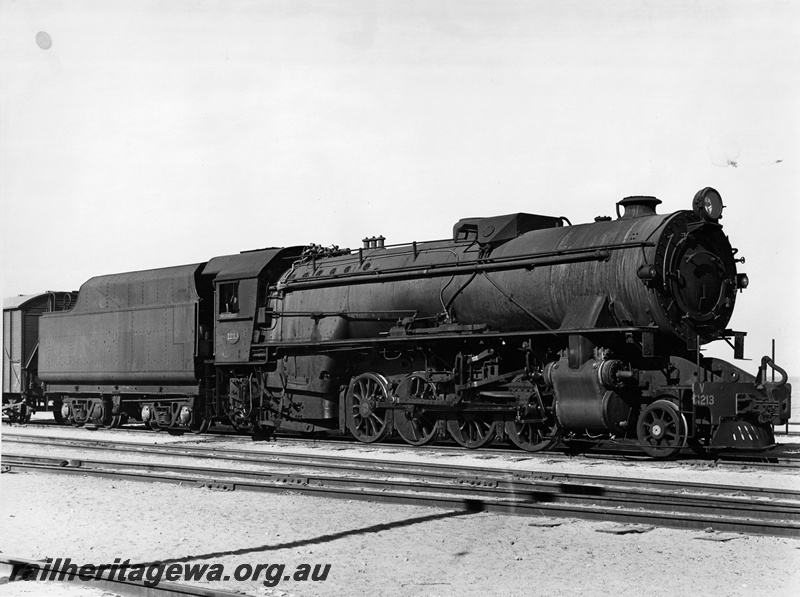 P20655
V Class 1213, Leighton yard

