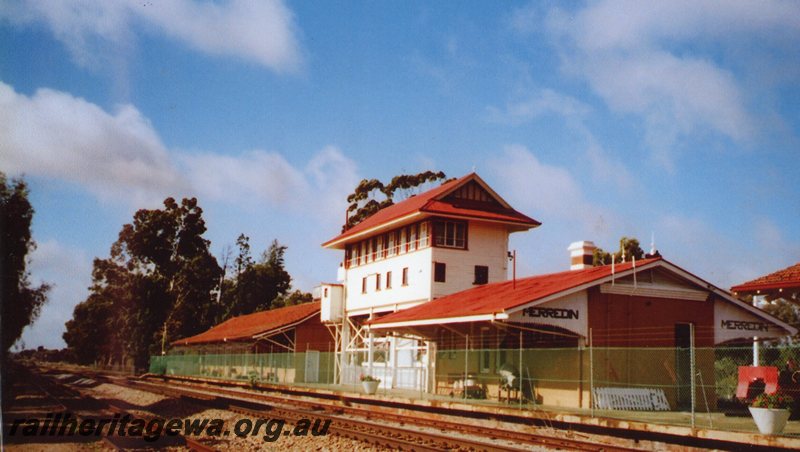 P20747
Merredin narrow gauge station and signal box. EGR line
