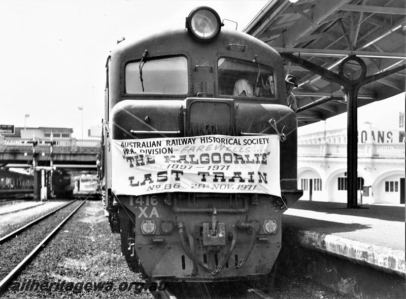 P20794
XA class 1416 (green with red/yellow stripe livery) 