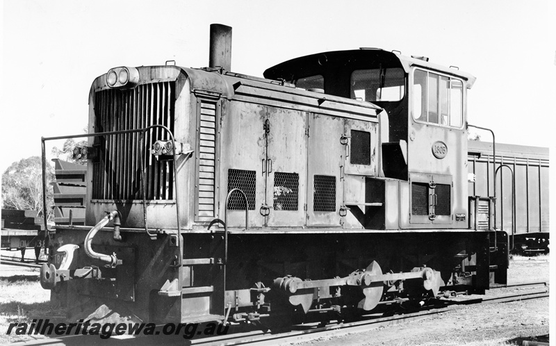 P20834
T class 1805, front and side view
