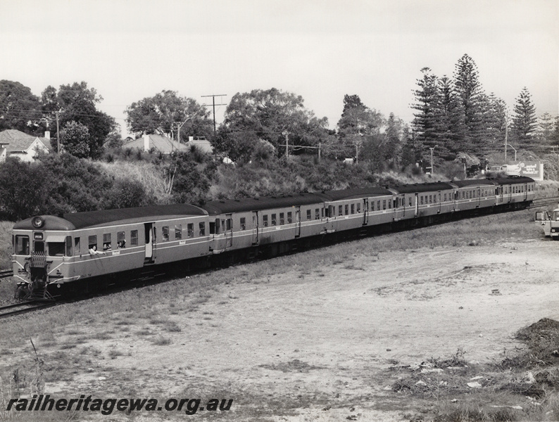 P20857
ADA class 754 railcar trailer heading a six car railcar set departing Claremont ER line, for Perth, view of the train
