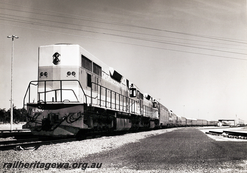 P20903
L class 260 and another L class hauls a 30 car Trans Australia Train near Forrestfield. 
