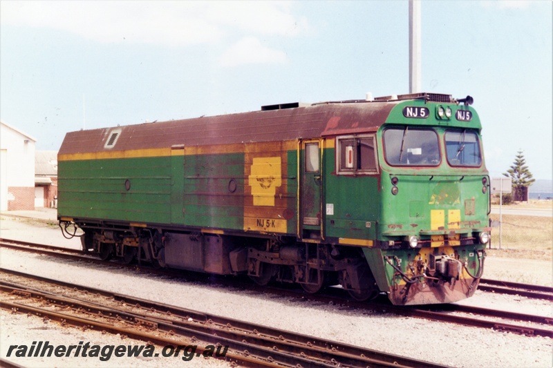 P21352
ARG loco, NJ class 5 in the green and yellow livery, Albany, GSR line, side and front view
