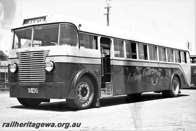 P21582
Railway Road Service Daimler bus D 27, Perth destination board, front and side view
