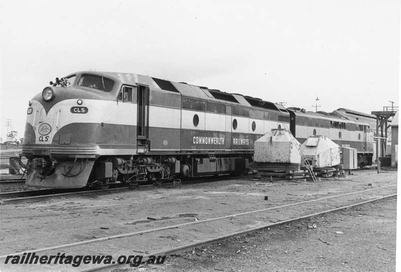 P21723
Commonwealth Railways CL class 5, GM class 9 at Kalgoorlie (Parkeston) 
