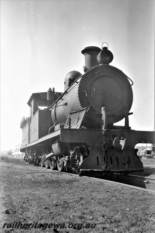 P22046
O class 93, side and front view from track level

