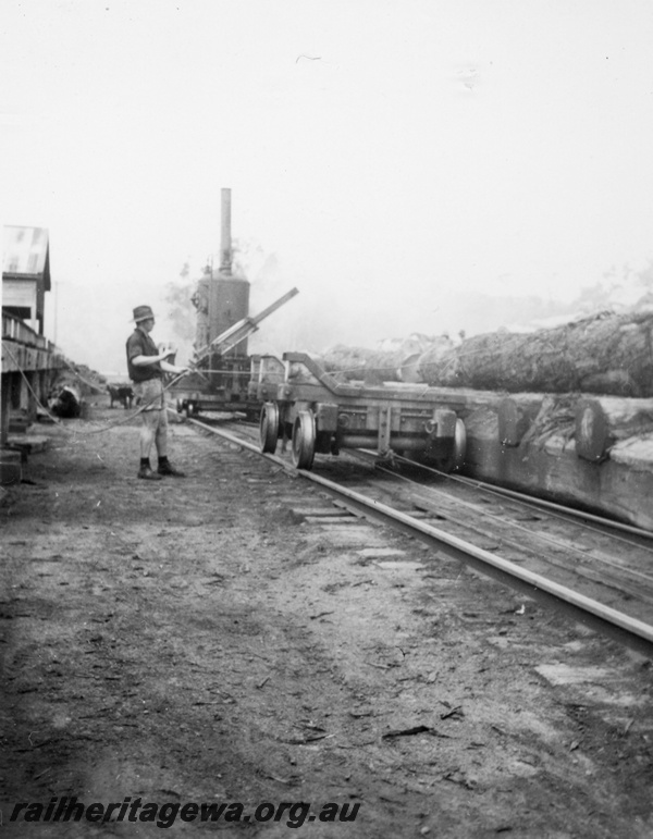 P22341
Bogie, boiler, logs, worker, part building, Wooroloo, ER line
