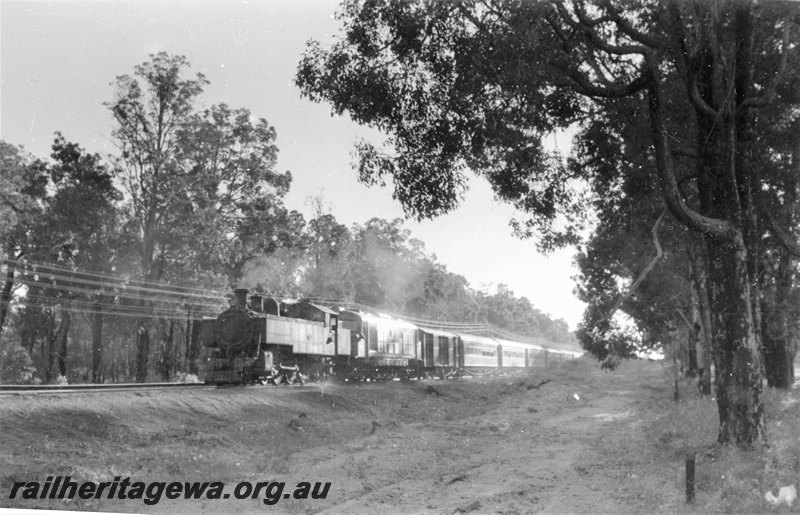 P22836
Tank loco, X class diesel, on 