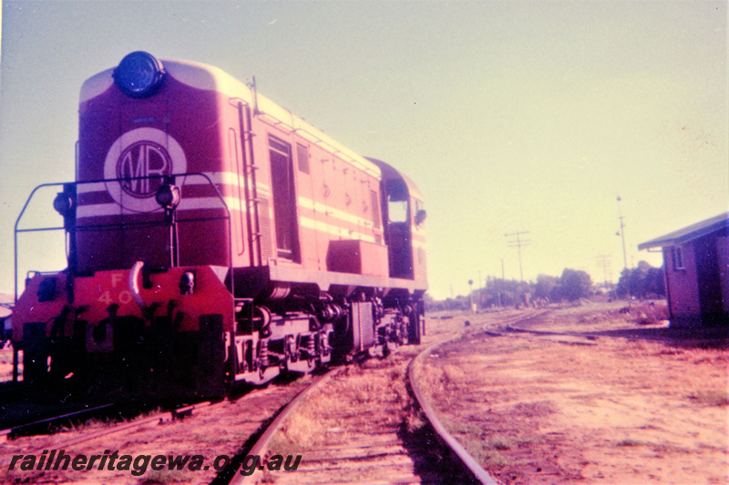 P23031
F class 40 in Midland Railway Co livery, Midland, ER line, long end and side view
