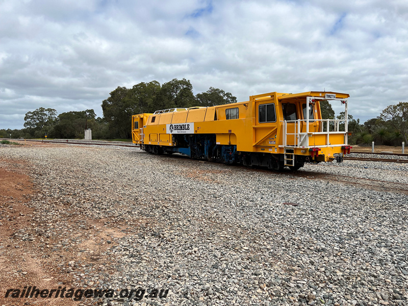 P23159
Brimble Rail maintenance vehicle TMN2714. Mooliabeenie, MR lineside and end view
