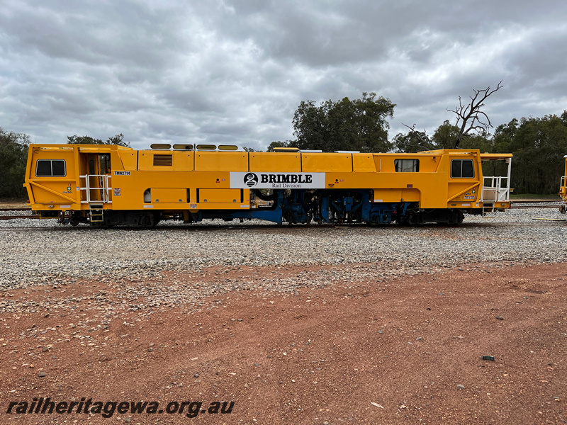 P23161
Brimble Rail maintenance vehicle TMN2714, Mooliabeenie, MR line, side view
