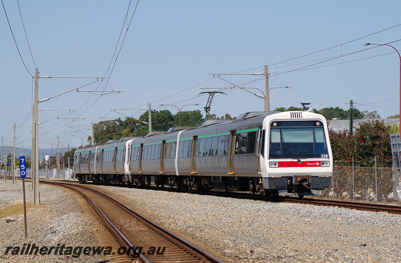 P23191
A series EMU set 38, Queens Park, SWR line, side and end view
