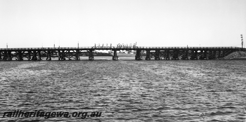 P23634
Railway bridge, Fremantle, ER line, side view from river
