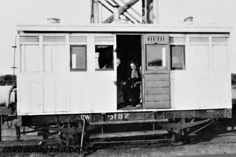P23667
DW class carriage 5182, open door, Canna, MR line, side view  
