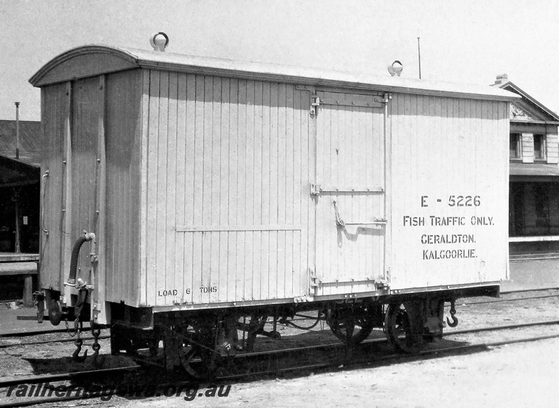 P23669
E class 5226 fish van, Geraldton, NR line, end and side view 
