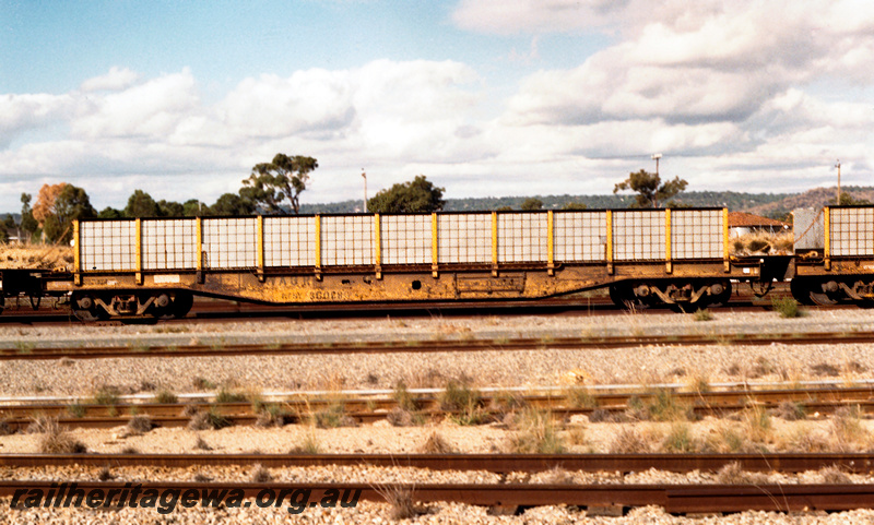 P23696
WSFY class standard gauge sleeper wagon - side view
