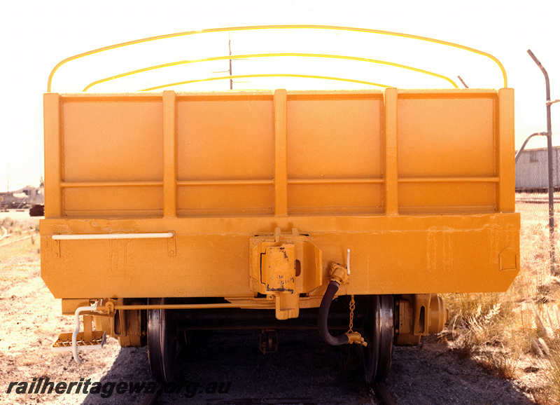 P23702
WGLA class 30115 standard gauge nickel matte wagon, converted from WFDY wagon - end view
