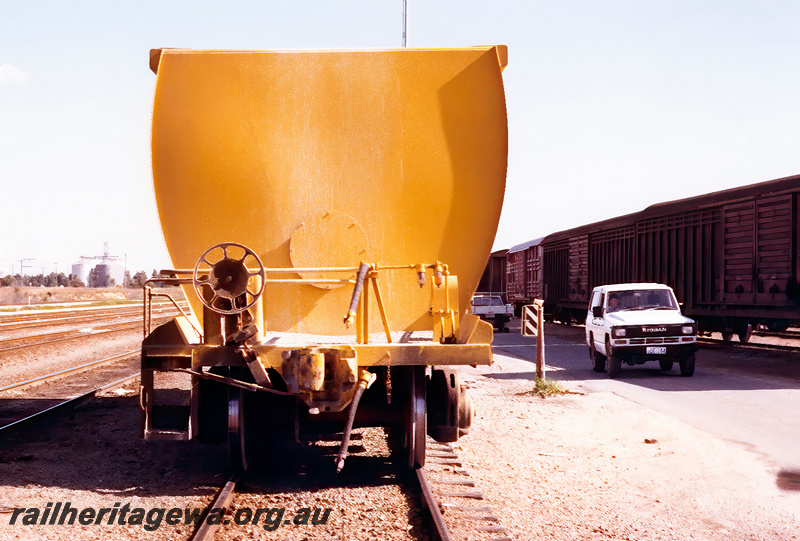 P23705
WHA class blue metal hopper wagon built for Western Quarries, in 1998 purchased by Westrail - end view
