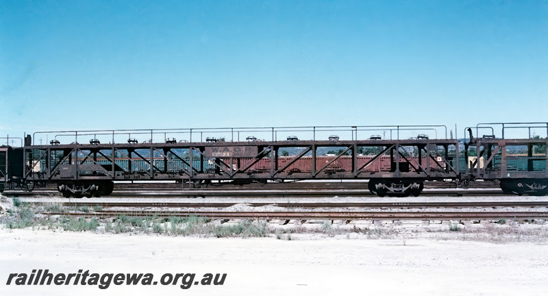 P23706
WMFX class  standard gauge double deck motor vehicle carrying wagon - side view
