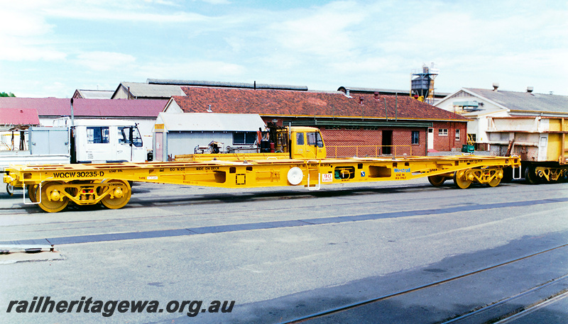 P23720
WQCW class 30235 standard gauge flat top wagon - side view
