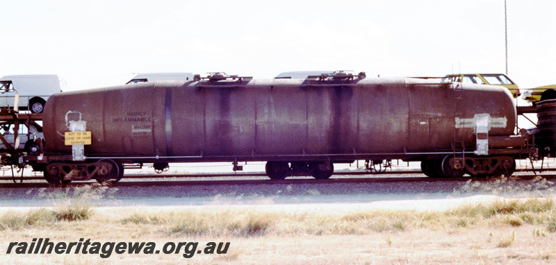 P23739
WJJ class fuel tank standard gauge, Two of these tankers were built  one each for  Caltex and Ampol   -side view 
